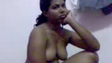 Desi girl Silja nude video captured by her client MMS