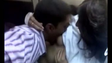 Carsex involving young college couple
