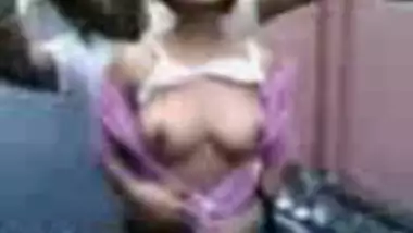 Horny Gujju Bhabi first time on cam