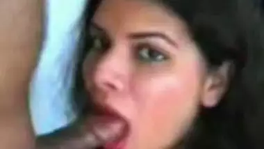 Indian Babe Sucking Hard Cute Sex Fun