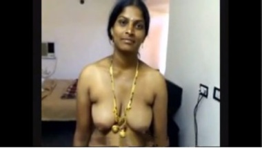 Sexy Telugu Aunty Shows Her Naked Body