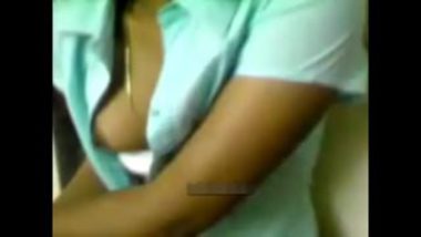 Sexy Kerala Chechi Revealing Boobs