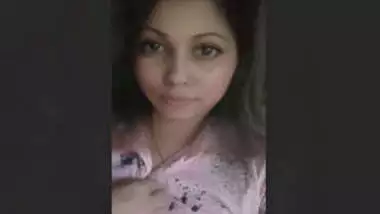 Beautiful Desi Girl Showing Update