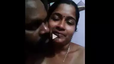 Tamil sex clip of a busty aunty with her hubbyâ€™s friend