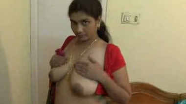 Telugu randi boob show in promote herself