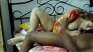 Free Indian porn of Tamil daddy fuck & lick desi aunty chut