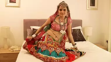 Gujarati Dp Sexy - Gujarati xxx indian alluring girl jasmine mathur garba sexy dance hot tamil  girls porn