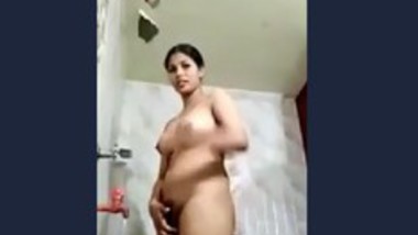 Paki couple video call bath with her lover