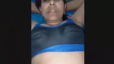 Desi Sexy Bhabhi Nude Expose and Fucking 2 Clips Part 1