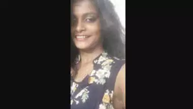 Desi Cute Tamil Girl Blowjob Part 1