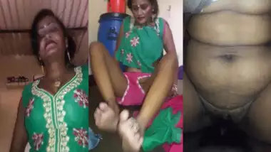 Desi slut riding dick of her customer at his home