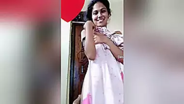 Shy Mallu Girl Shows Her Boobs And Pussy