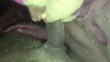 Dirty Desi XXX slut gives a nice blowjob to her best friend MMS
