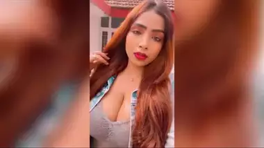 Ayushi jaiswal big boobs expose