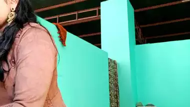 Sexy bhabhi showing