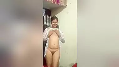 Sexy Bhabhi Shows Her Boobs And Pussy