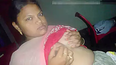 Indian Cheating Wife Gets Big Boobs Sucked