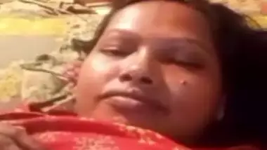 Bangladeshi Bhabhi Shows Her Boobs On VC