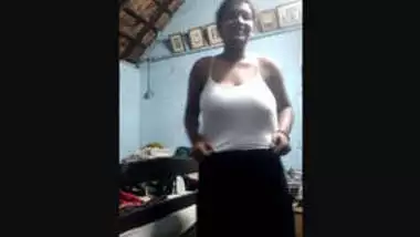 Tamil Girl Showing Boobs