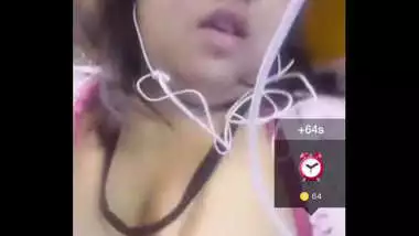 Indian girl showing on spark app