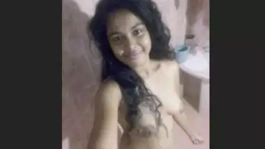 Cute Desi girl Shows Boobs and Fingering Part 1