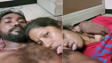 Tamil xxx wife boob press and viral fucking