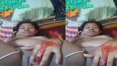 TikTok girl naked fingering on video call sex