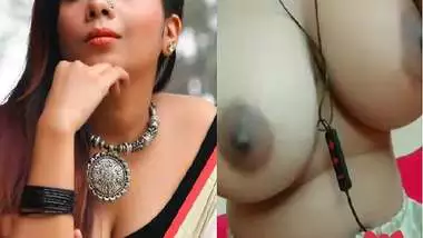 Bengali maal big boobs showing on video call