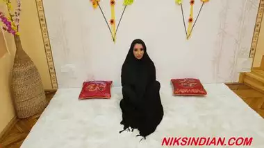 Musilm whore fucked rough by Hindu priest in...