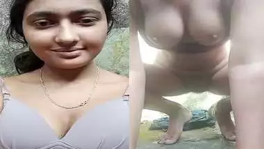 Virgin village fingering pussy girl in outdoor viral xxx
