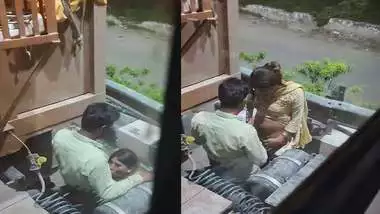 Roadside romance and sex caught by employee viral clip