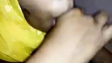 Desi hijab girl sucking n taking BF cum in her mouth