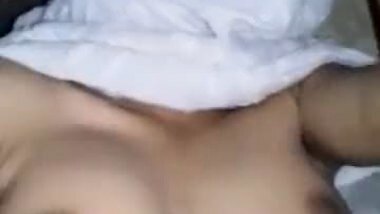 Nude Delhi College Girl Sucking Lover’s Penis Before Sex