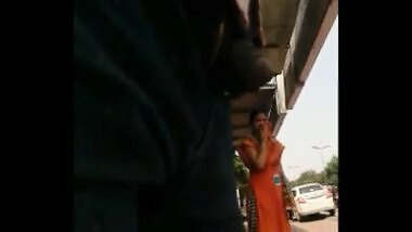 Dare Dick flash in bus stop 