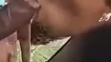 Sultry Mallu hussy impresses Desi man with deep XXX blowjob outdoors