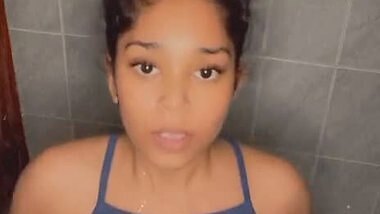 Hot Desi Young Indian Girl Showing Her Self Many Clips Part 2