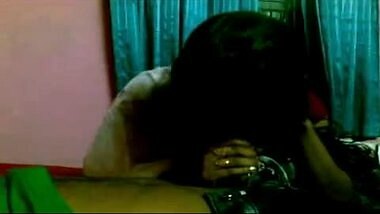Blowjob mms of desi college girl on cam