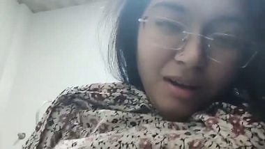 Tattooed wife milking boobs show selfie viral clip