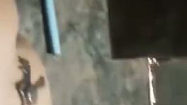 Mature Desi XXX couple takes their home sex video in the garage MMS