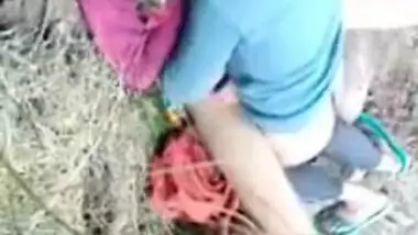 Scandal MMS video of Desi wench taking man's XXX pecker outdoors