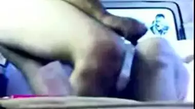 desi- marathi aunty moaning in car