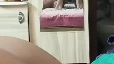 Round ass desi wife sex video with viral blowjob
