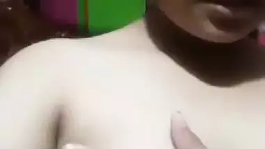 Bengali girl boobs show on cam for lover
