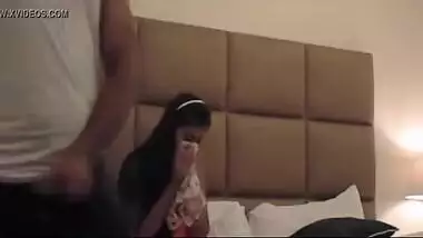Delhi teen escort girl’s leaked hotel sex MMS