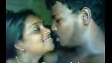 South Indian mature bhabhi exposed by lover mms