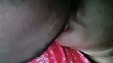 Mouth to.mouth kissing
