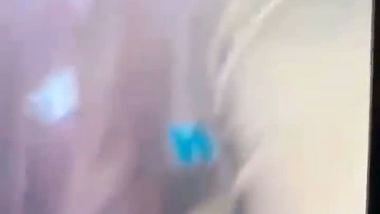 Outdoor xxx MMS of a girl sucking a dick in a car