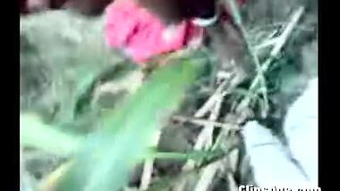 Sex call girl Sruthi outdoor sexual adventure with local guy