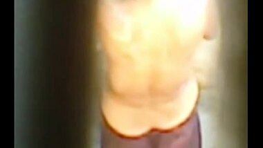 Desi Bhabhi Leaked Bath MMS