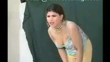 Pakistani Babe Nude Mujra Big Boobs